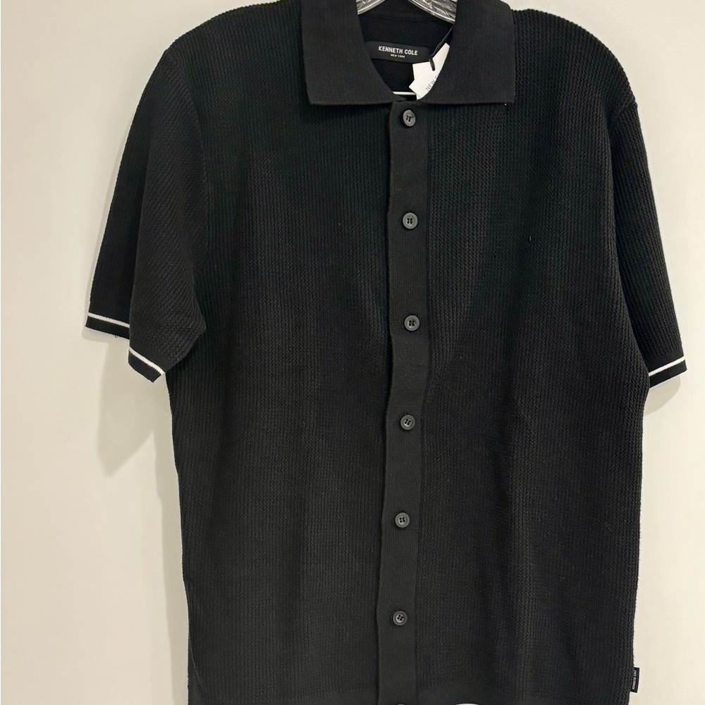 NWT Kenneth Cole Deep Black Short Sleeve Button-Up Knitted Polo White trim